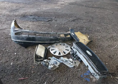 2004 Ford Crown Victoria Lx from USA, damaged, VIN 2FAHP74WX4X157182